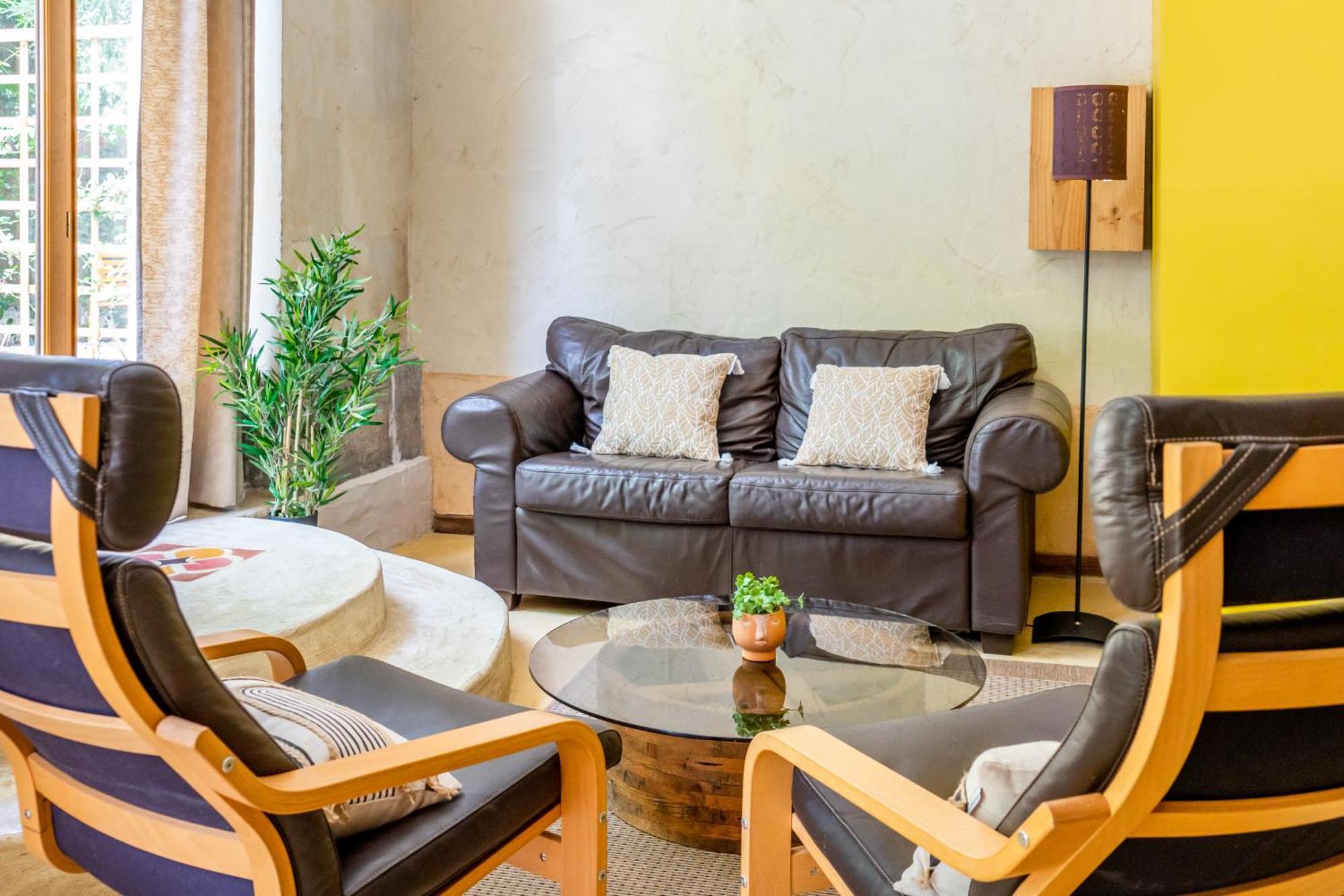 Couvent Des Ursulines: Historic Pezenas Retreat for Families and Groups Villa Room photo