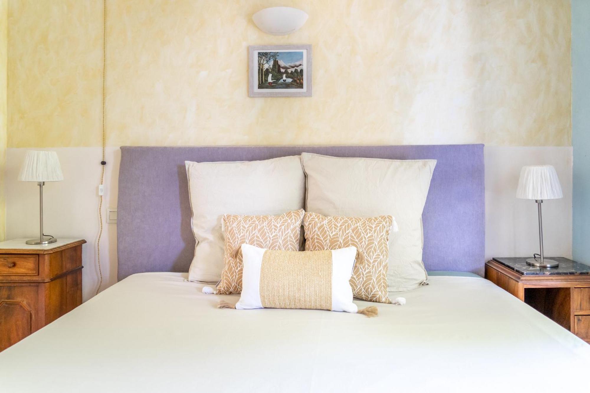 Couvent Des Ursulines: Historic Pezenas Retreat for Families and Groups Villa Room photo
