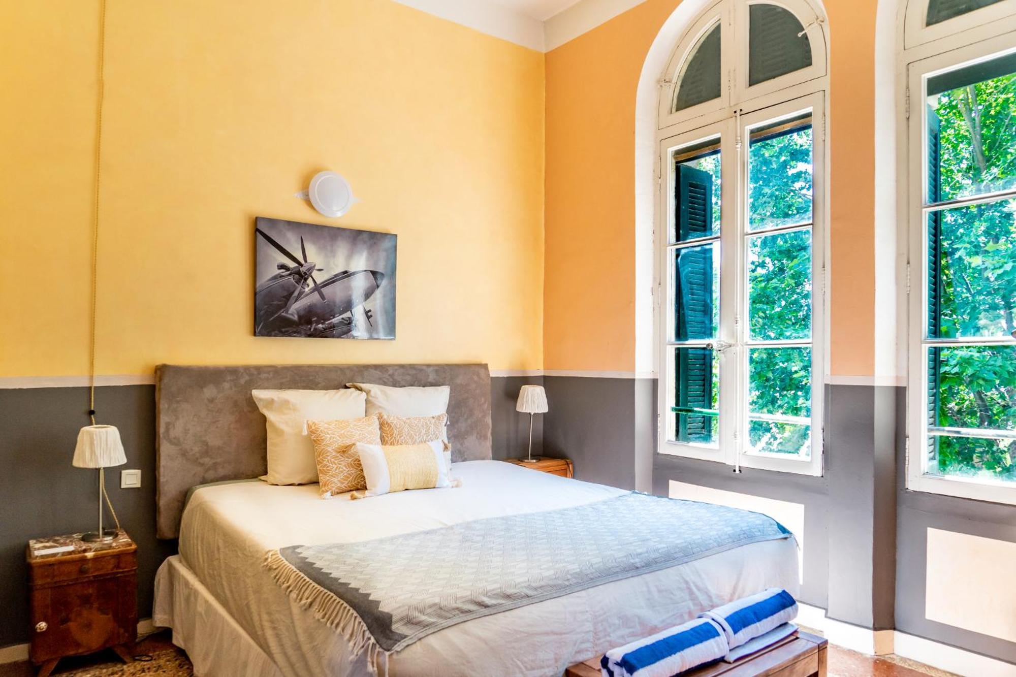 Couvent Des Ursulines: Historic Pezenas Retreat for Families and Groups Villa Room photo