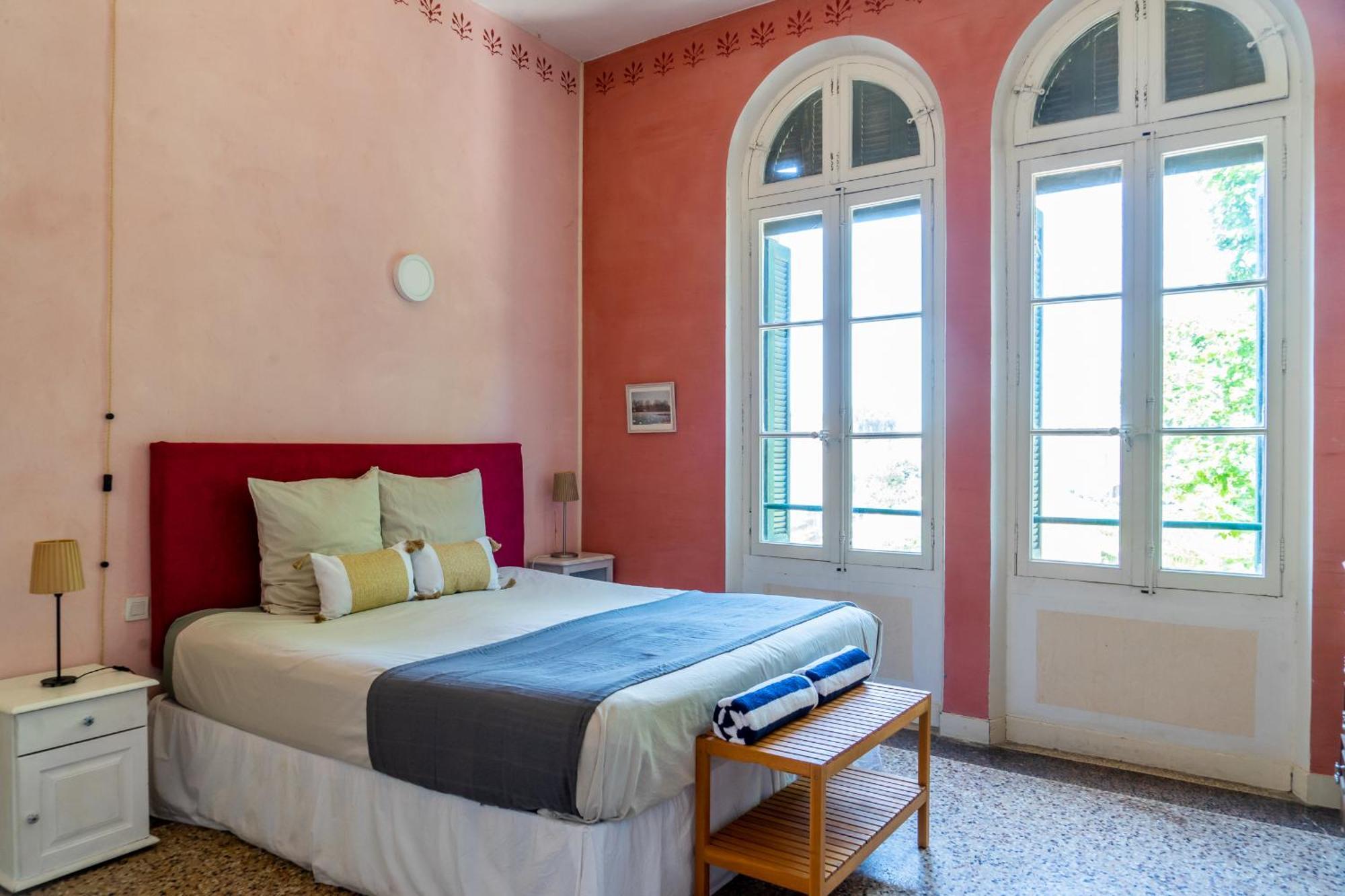 Couvent Des Ursulines: Historic Pezenas Retreat for Families and Groups Villa Room photo