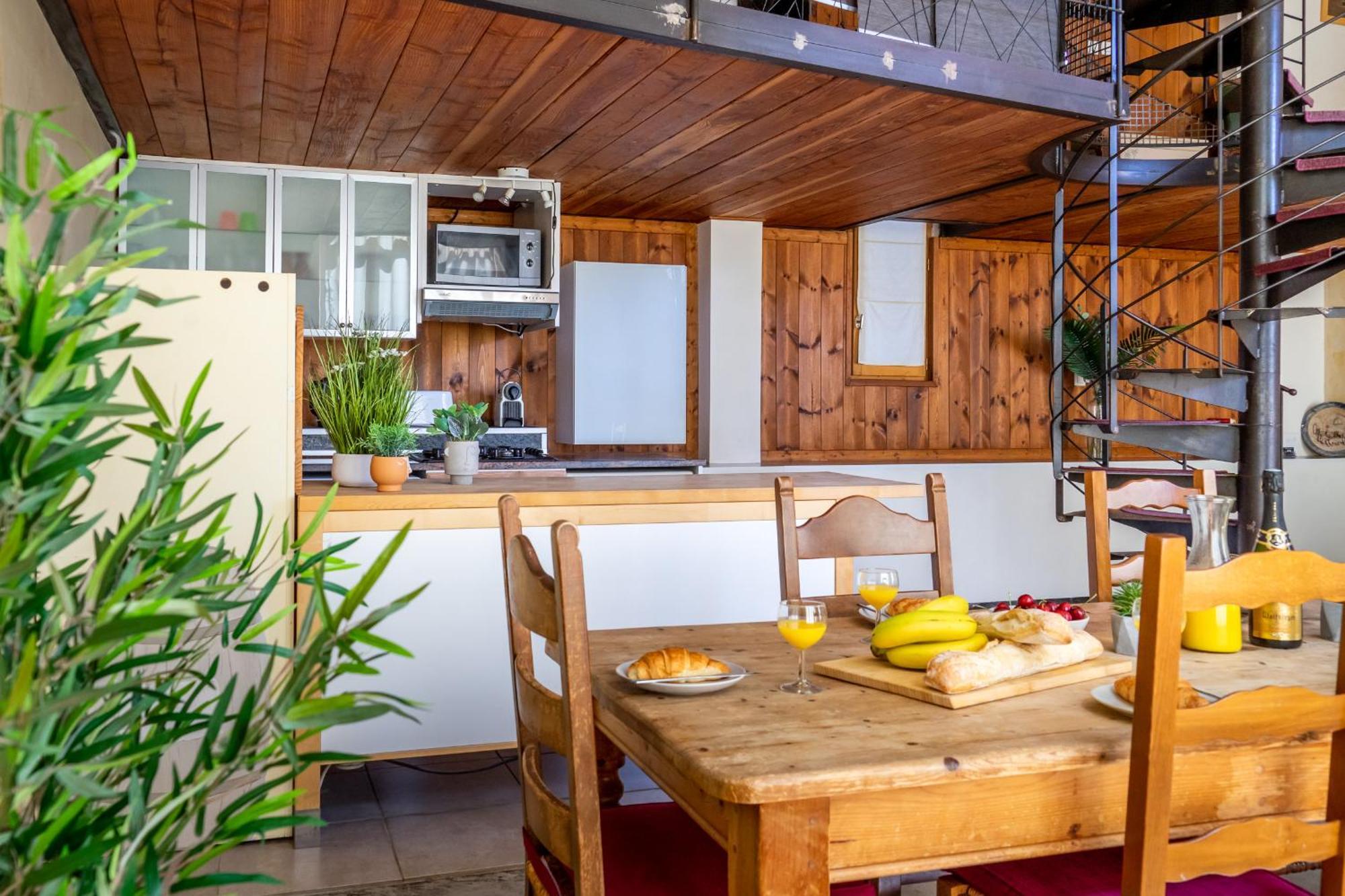 Couvent Des Ursulines: Historic Pezenas Retreat for Families and Groups Villa Room photo