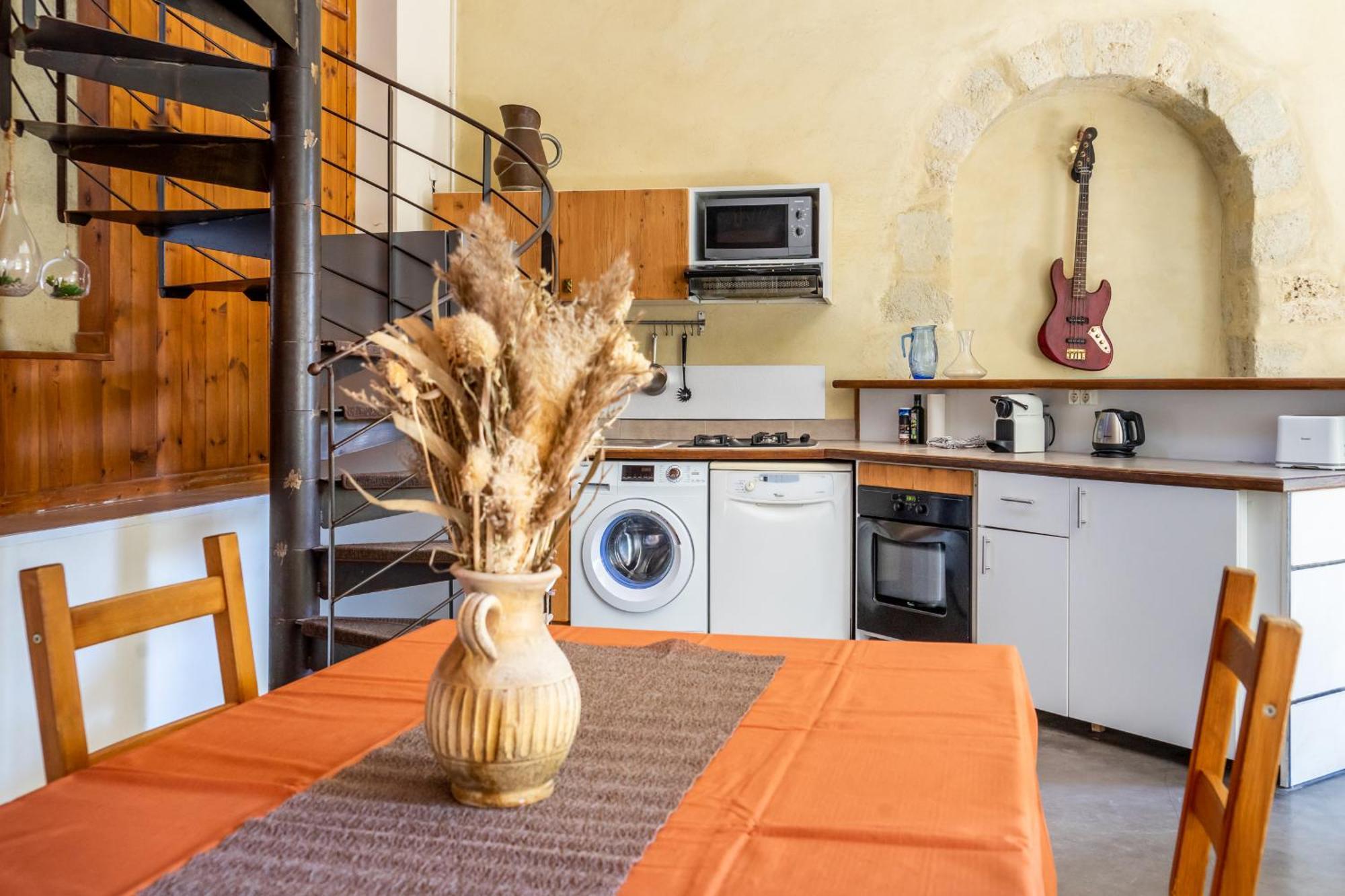 Couvent Des Ursulines: Historic Pezenas Retreat for Families and Groups Villa Room photo
